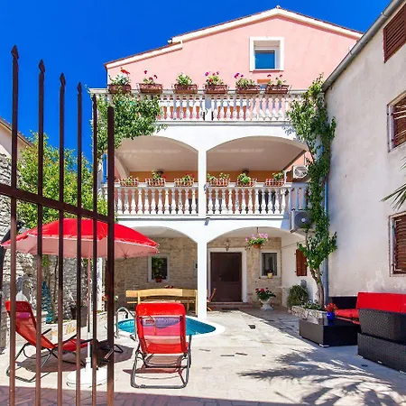 Nur 700 Meter Bis Zum Sandstrand Mit Pool, Kueche, Bad, Balkon, Bbq * ميدولين