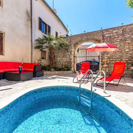 Nur 700 Meter Bis Zum Sandstrand Mit Pool, Kueche, Bad, Balkon, Bbq Apartment